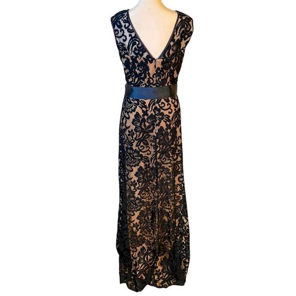Betsy & Adam Navy Blue Lace and Taupe Evening Gown Size 6 - Picture 4 of 8